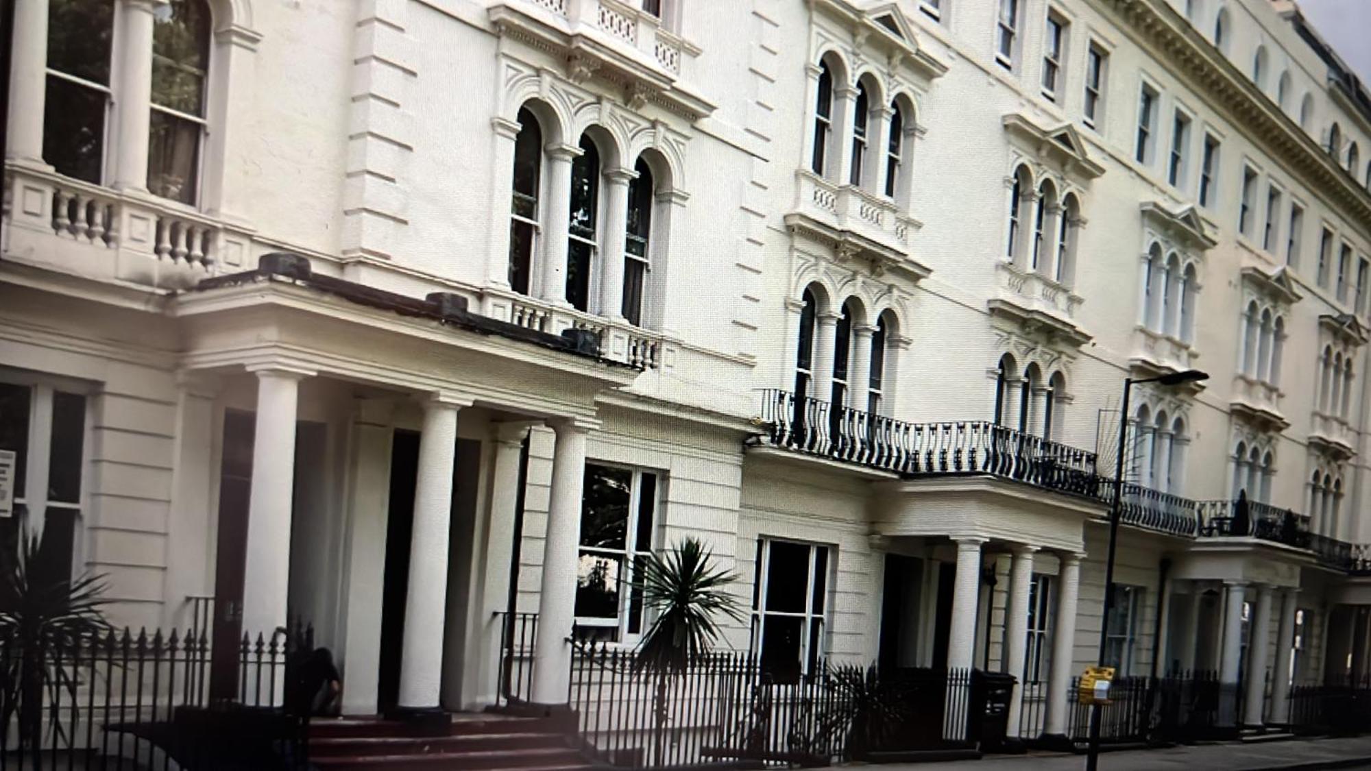 Hyde Park Studio Has Private Balcony With Tranquil Garden View London Exterior photo